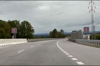 Řidiči se nechávají na D3 unést značkou pro 150 km/h k ještě větším rychlostem. Pokuty padají denně - Novinky